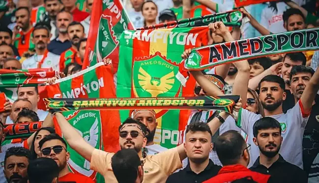 Koli koli gidiyor: Amedspor tırları Almanya'ya doğru yola çıktı