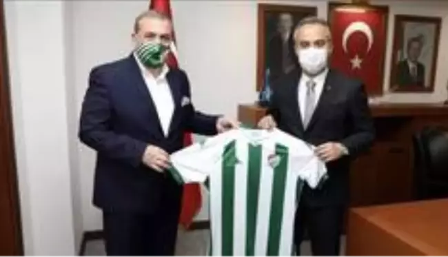 Bursaspor, Büyükşehir Belediye Başkanı Alinur Aktaş'ı ziyaret etti