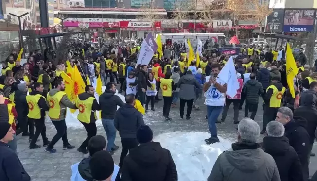 Kamu Emekçileri Van'da Sefalet Zammına Tepki Gösterdi