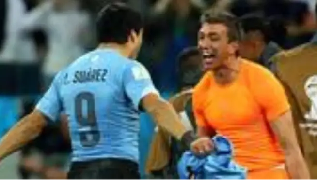 Barcelona'lı Luis Suarez'den Muslera'ya geçmiş olsun mesajı