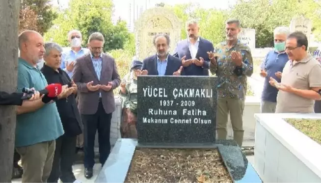 YÖNETMEN YÜCEL ÇAKMAKLI MEZARI BAŞINDA ANILDI