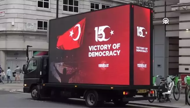 Türk halkının 15 Temmuz mücadelesi Londra sokaklarında anlatıldı