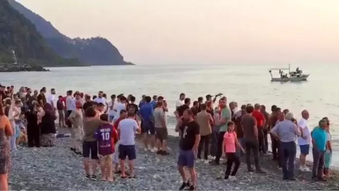 Bayram tatili için Artvin'e gelen 10 yaşındaki çocuk denizde kayboldu
