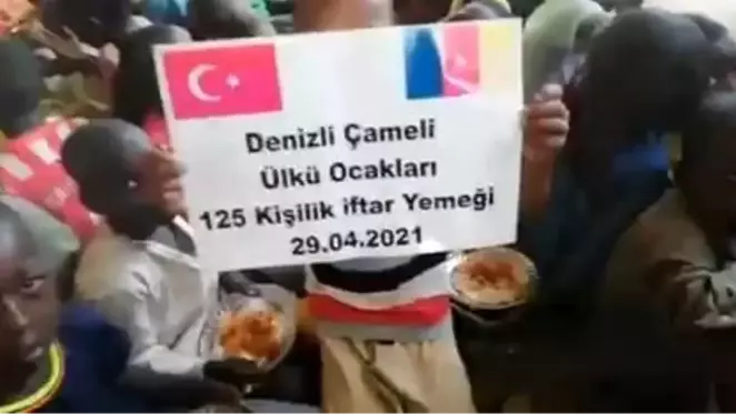 Ülkü gençlerden Afrika'da iftar yemeği