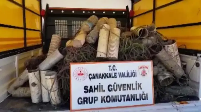 SAHİL GÜVENLİK, ÇANAKKALE BOĞAZI'NDAKİ AHTAPOT TUZAKLARINI TEMİZLEDİ