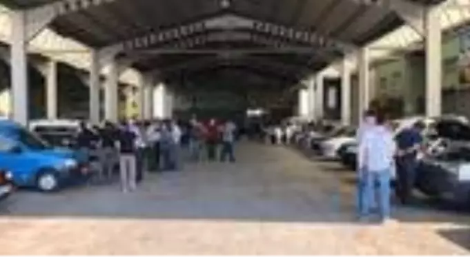İkinci el araç fiyatlarına vatandaşlardan tepki: Araba pazarı değil, uçak pazarı sanki