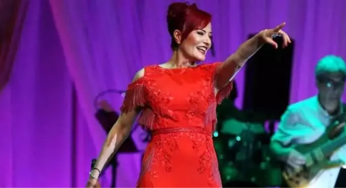 Canan Kaftancıoğlu, Candan Erçetin'in Harbiye'deki konserine gitti