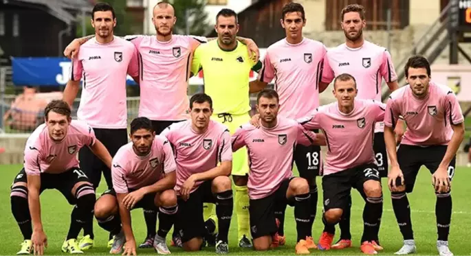 İtalya'nın köklü kulübü Palermo, Serie D'ye düşürüldü