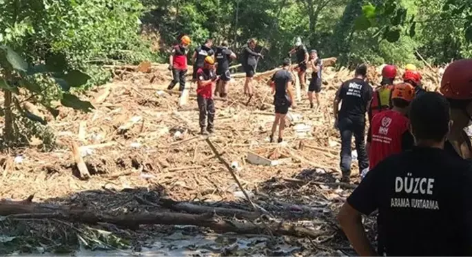 Selin vurduğu Düzce'de afetzedelere ödemeler başladı