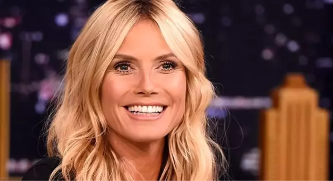 Heidi Klum, kalçasının göründüğü dansıyla Instagram'ı salladı!