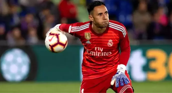 PSG, Keylor Navas'ı renklerine bağladı!