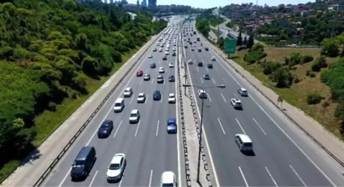 İçişleri Bakanı Soylu: Otoyollarda hız sınırının 140 kilometre olması için çalışma yapıyoruz