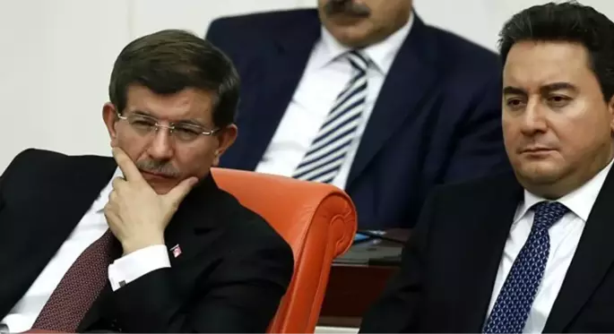 Yeniden Refah Partisi'nden Davutoğlu ve Babacan'a çağrı: Partimize buyursun gelsinler