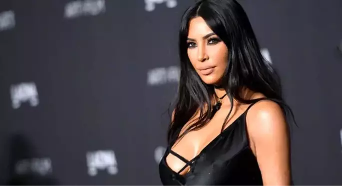 Kim Kardashian saniyeler içinde 2 milyon dolar kazandığı korse markasını Türkiye'de üretecek