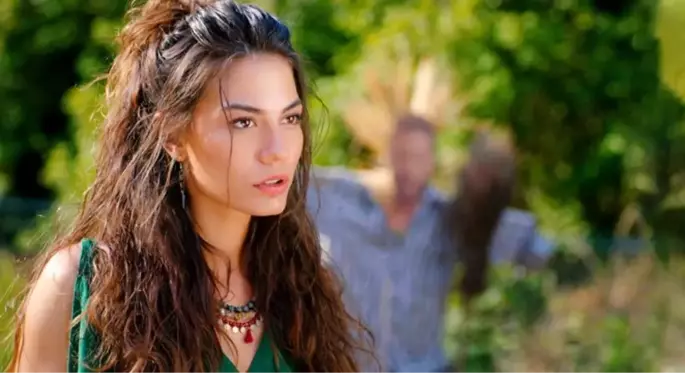 Demet Özdemir yeni sezonda İbrahim Çelikkol ile partner oldu