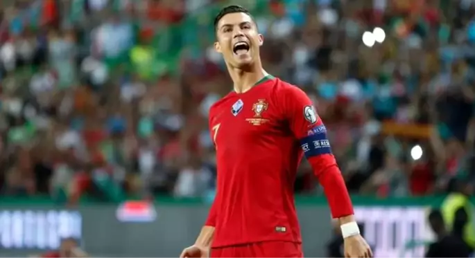 Ronaldo 700. golünü attı