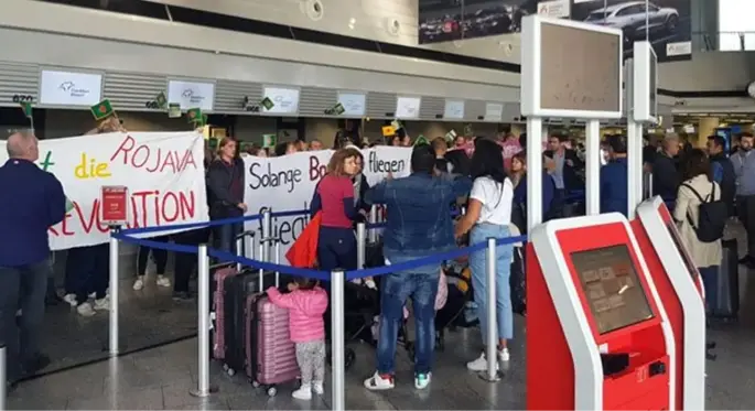 Terör örgütü PKK yandaşları, Frankfurt Havalimanı'nda Türklere saldırdı