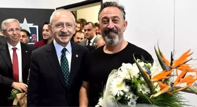 Kemal Kılıçdaroğlu, Cem Yılmaz'ı izlemeye gitti! Kuliste esprili anlar yaşandı