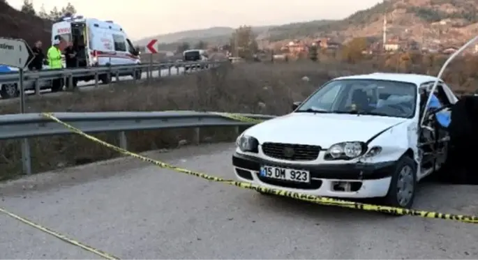 Karabük'te kızlarını görmeye gelen aile kaza yaptı: 4 kişi hayatını kaybetti