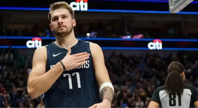 Doncic tarihe geçti, Dallas evinde kazandı