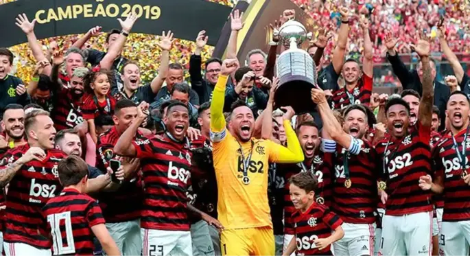 Geriden gelip River Plate'i devirdiler! Libertadores Kupası Flamengo'nun