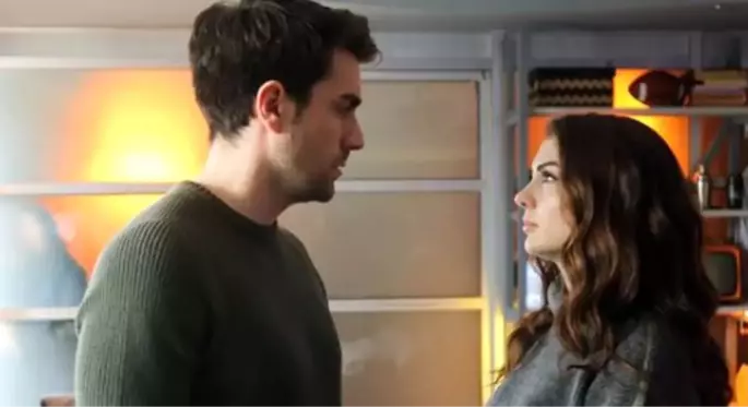 Afili Aşk'ta Muhsin, Kerem ve Ayşe'nin sahte evliliğini öğreniyor