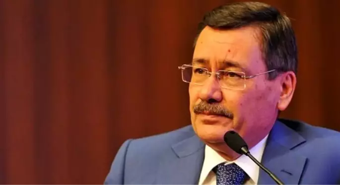 Melih Gökçek'ten dikkat çeken Emin Çölaşan paylaşımı: Sevinmedim, hatta üzüldüm