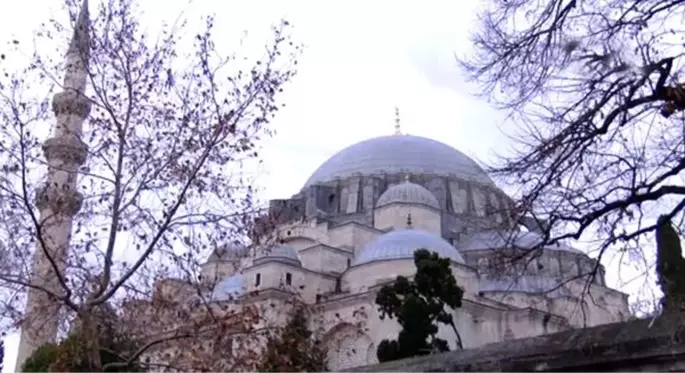 Süleymaniye Camii'ndeki restorasyonda ayetlerin sıralamasında hata yapıldı