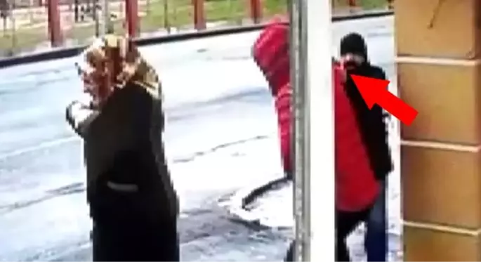 Cezaevinden izinli çıkan hükümlü, husumetlisi tarafından sokak ortasında vuruldu