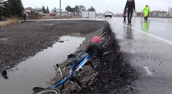 Otomobilin çarptığı bisikletli öğrenci hayatını kaybetti