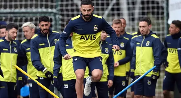 Fenerbahçe'nin Gaziantep maçı kadrosu belli oldu