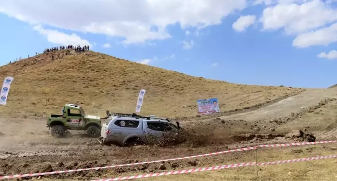 Yörük futbolunda eşekten düşüp, off-road yarışlarında takla attılar