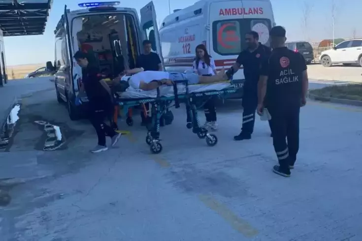 Otomobil takla attı, 3 kişi feci şekilde can verdi