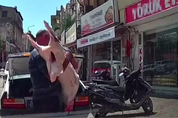 Gören şaştı kaldı: Etler bagajda, hijyen umursanmadı