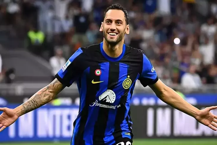 Yaptığı paylaşım olay oldu! Hakan Çalhanoğlu'ndan Galatasaray'a yeşil ışık