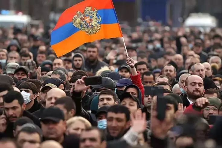 Ermenistan inadı bıraktı! Türkiye'yi yakından ilgilendiren sembol tarihe karışıyor