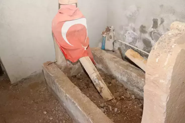 93 Harbi şehitlerinin mezarlarına büyük saygısızlık