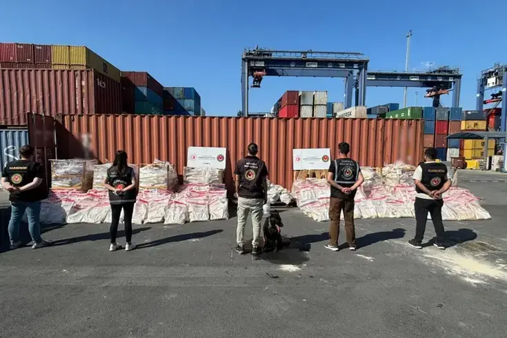 Türkiye ile İspanya'dan ortak operasyon: 1,7 ton kokain ele geçirildi