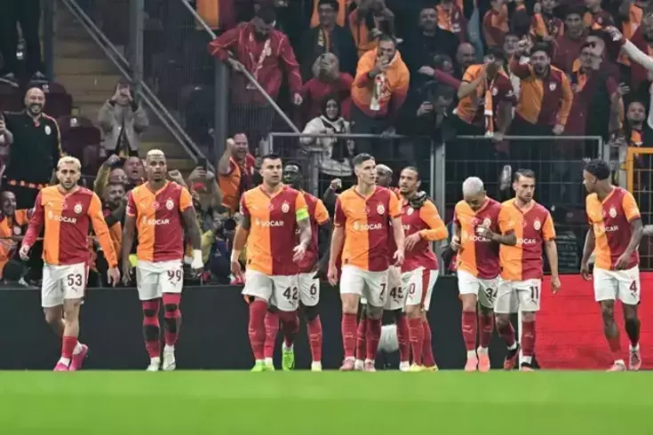 Galatasaray'da alarm! Trabzonspor maçı öncesi 1 isim sarı kart sınırında