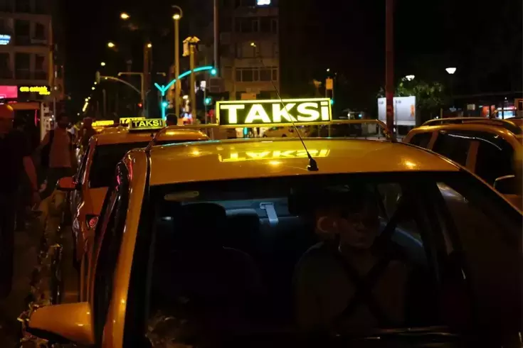 Taksicilere mali cihaz zorunluluğu geliyor