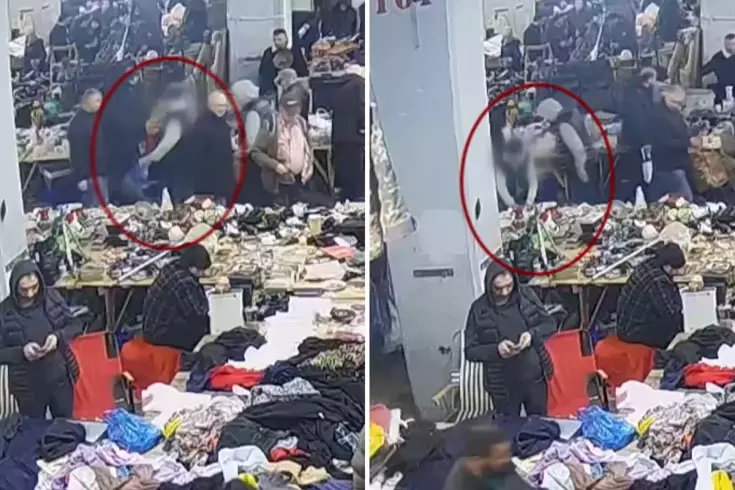 Моменты, когда обвиняемые в убийстве Мингудзи берут нож с торговой стойки, зафиксированы на камеру.