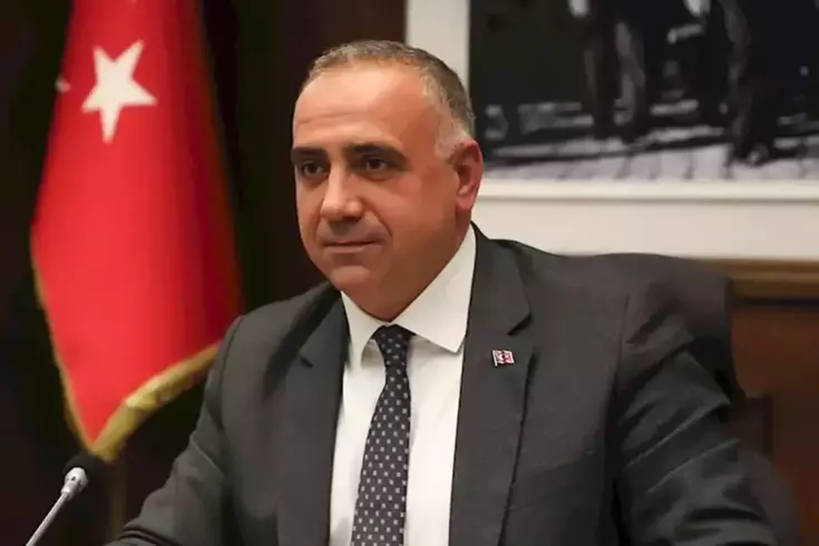 بُعيدَ ذلك، تم اعتقال أحمد شاهين، نائب رئيس بلدية بيوك تشكمجه.