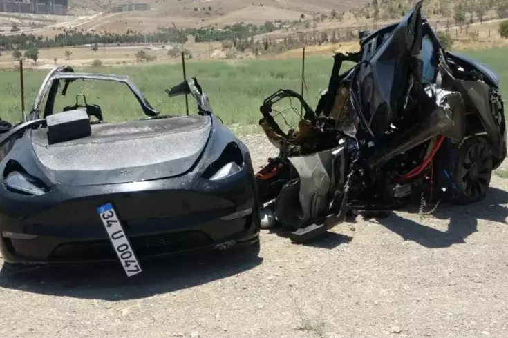 2 hemşireye mezar olan Tesla'nın son hali