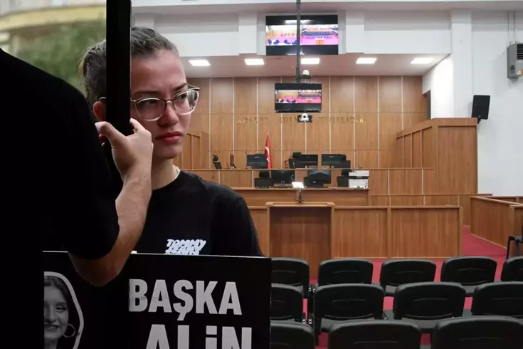 В деле о пожаре слова, которые душат: Я забрал свою дочь из мешков с телами на курином грузовике.