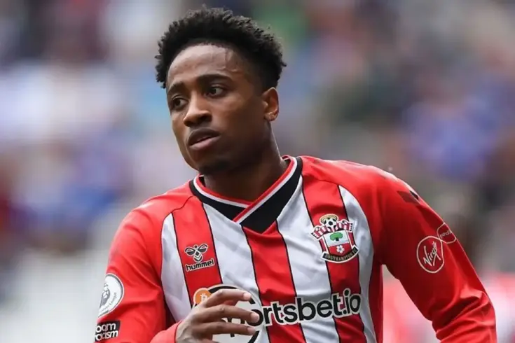 Beşiktaş Orkun Kökçü'den sonra Kyle Walker-Peters'ı da bugün İstanbul'a getiriyor