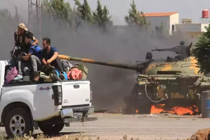 İsrail, silahlı çatışmalara müdahaleye giden Suriye ordusuna ait tankları vurdu
