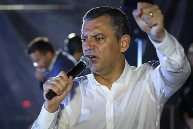 Özel'den Erdoğan'a süreç çağrısı: Kayyum atadığın belediyeleri geri vereceksin, sonra katkı yapılacak
