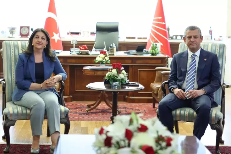 DEM Parti'den CHP'ye ziyaret: Farklı beklentiler olduğu için komisyon meselesini daha detaylı tartıştık