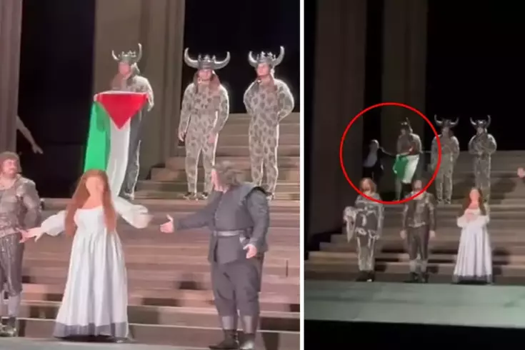 İngiltere'de Kraliyet Opera Salonu sahnesinde Filistin bayraklı protesto