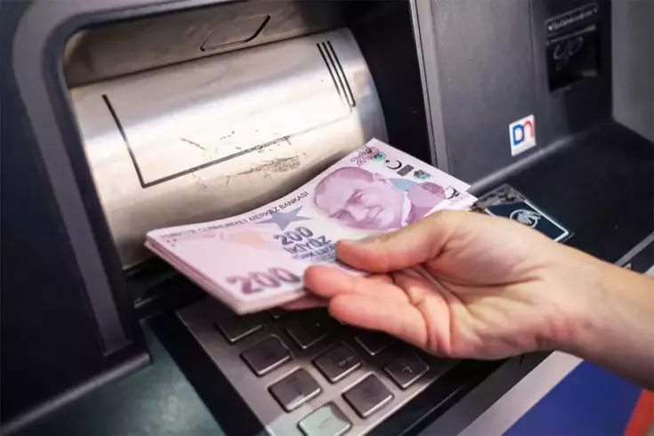 Bankadaki 100 bin lirası buhar oldu! Mahkeme bankayı suçlu buldu